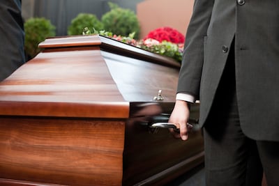 La Superintendencia de Salud concluyó que la funeraria Pueblo Mío retuvo un ataúd por supuesta deuda.