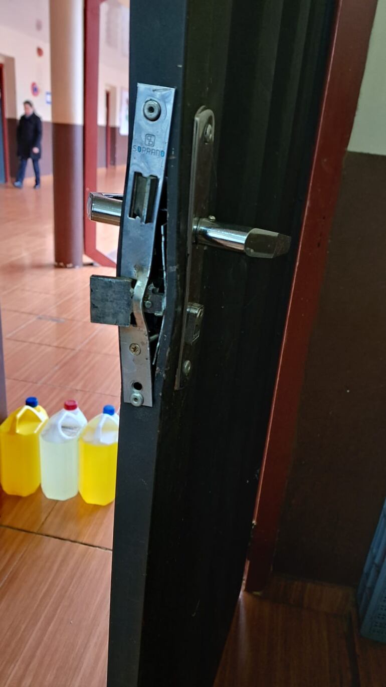 Escuela Básica N°643 Dolores Acuña de García