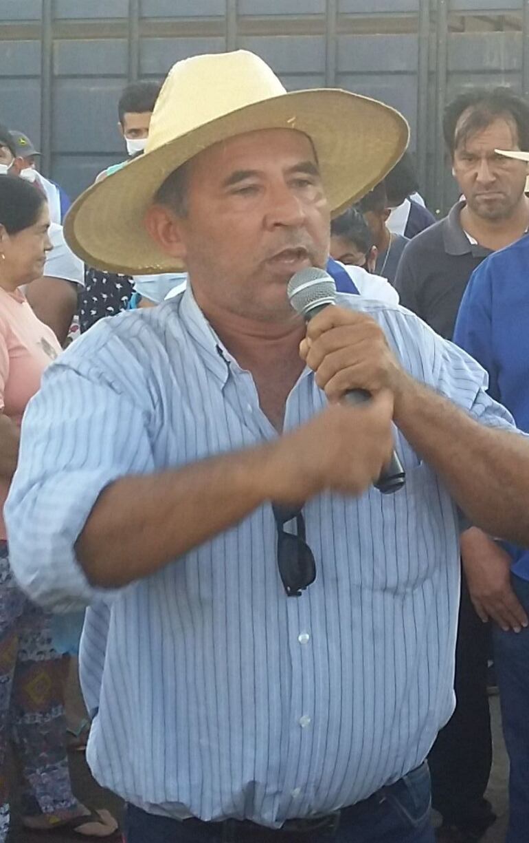 El dirigente Elvio Benítez participando en una de las tantas movilizaciones en el departamento de San Pedro