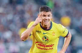 El paraguayo Richard Sánchez, futbolista del América, celebra un gol en el partido frente a Monterrey por la revancha de la final del torneo Apertura 2024 de la Liga MX en el estadio BBVA, en Guadalupe, Nuevo León.