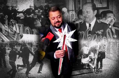 Bastón de mando de Alfredo Streoessner en manos del senador Colyn Soroka.