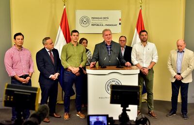 Name: _PGO9641.jpg
Description: Silvio Ovelar, Camilo Benitez, Santiago Peña, Emiliano Rolon, Jose Alberto Alderete, Pedro Alliana y Cesar Diesel
Notes: El presidente Santiago Peña participo en su primera cumbre de poderes junto al presidente de la Corte, César Diesel; el fiscal general, Emiliano Rolón, y otras autoridades