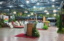 Fray Leoncio Vallejos, de la orden de los dominicos, predicó en la misa de las 03:00 del 8 de diciembre.