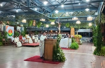 Fray Leoncio Vallejos, de la orden de los dominicos, predicó en la misa de las 03:00 del 8 de diciembre.
