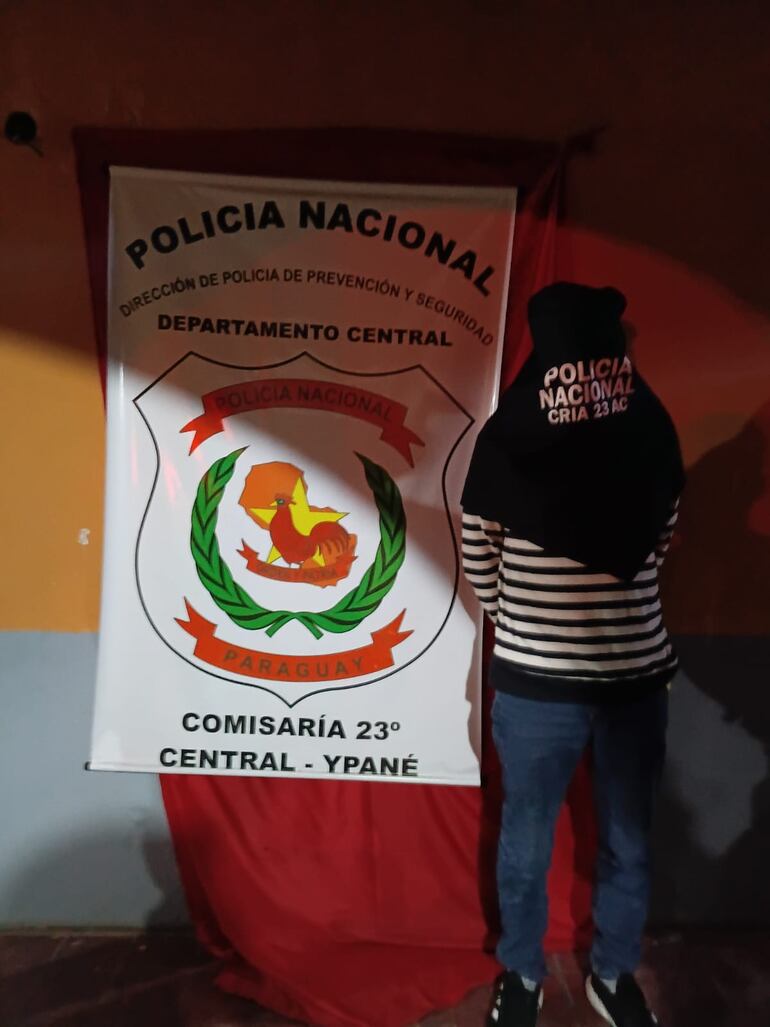 El conductor de la camioneta quedó aprehendido tras dar positivo al alcotest.