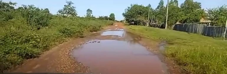 En estas condiciones se encuentra la ruta que conduce de Concepción a la comunidad de Santa Rosa, distante a 8 kilómetros.