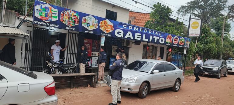 Local comercial allanado por la Policía Nacional.