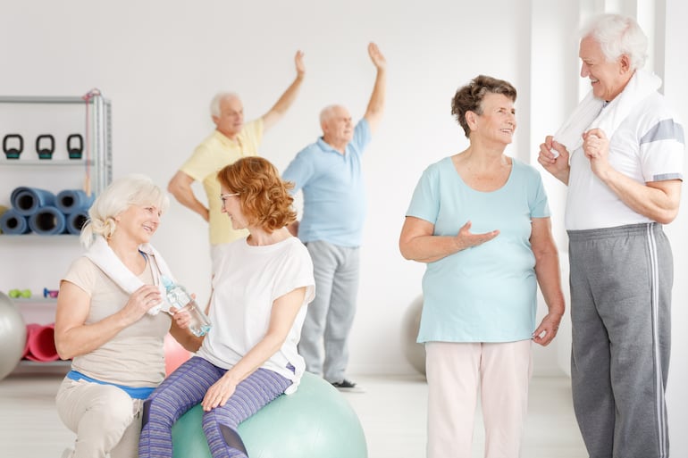 Concepto de actividad física, movilidad, flexibilidad, entrenamiento.