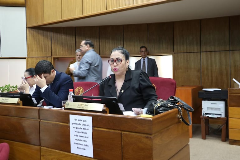 Norma Aquino (Foto: Prensa Senado)