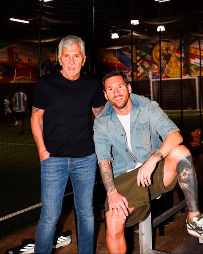 Imagen publicada por Lionel Messi en compañía de su padre, Jorge.