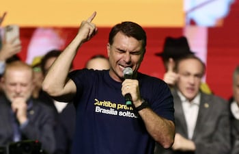 El candidato opositor en las elecciones brasileñas Flávio Bolsonaro