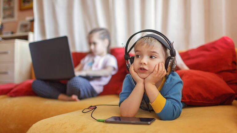 La generación Alfa usa todo tipo de dispositivos electrónicos.