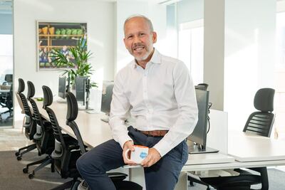 Alejandro Anderlic, director de Asuntos Gubernamentales y Políticas Públicas de la compañía tecnológica Salesforce. Los rápidos avances de la inteligencia artificial (IA) y su aplicación para diversas tareas y a nivel empresarial están transformando de forma acelerada la sociedad, pero en Latinoamérica todavía "existe un alto nivel de desconfianza" hacia ella.