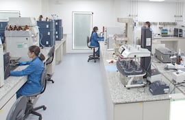 El estudio patrocinado por Laboratorio Etico evalúa la eficacia de la tirzepatida en pacientes con condiciones metabólicas, bajo estrictos protocolos científicos internacionales.