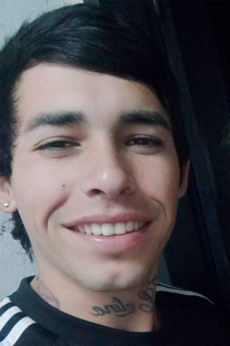 Alexis Rojas Fiorbanti (22), novio de la supuesta trabajadora "desleal", es buscado por la Policía Nacional por el golpe domiciliario.