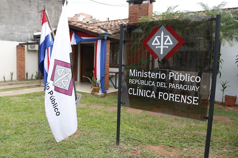 Forense detenido por extorsión: auditarán todos los documentos que firmó desde que tomó el cargo