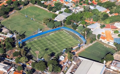 Sol de América enfrenta a Encarnación FC en su estadio, el Luis Alfonso Giagni, ubicado en Villa Elisa, departamento Central.
