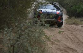 El Hyundai i20 N Rally 2 Step 2 del piloto Fau Zaldívar durante la Etapa 2 del Rally del Chaco 2025.