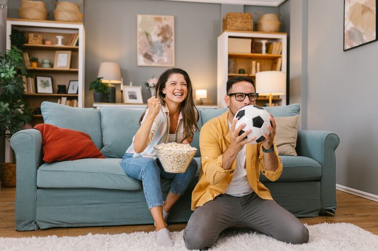 Desde usar la misma remera sin lavar hasta respetar ritos sagrados como sentarse siempre en el mismo lugar del sofá, el hincha busca domesticar el azar.