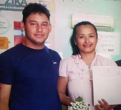 César Ramón Benítez y la esposa que fue asesinada.