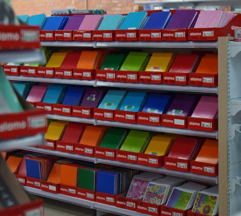 El próximo 21 de marzo se entregarán dos cuadernos de obsequio a los primeros clientes que visiten las tiendas participantes.