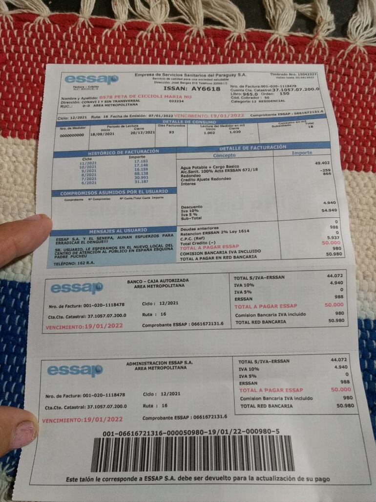 Factura de la Essap de la familia Peña.  El mes pasado se pagó un poco más de G. 16 mil, y este mes el monto subió a más de G. 50.000, y encima no tienen agua.