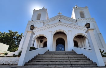 Iglesia Catedral Nuestra Señora de la Encarnación, Ubicada en Encarnación.