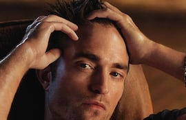 Robert Pattinson derrocha sensualidad en la nueva campaña de Dior Homme.