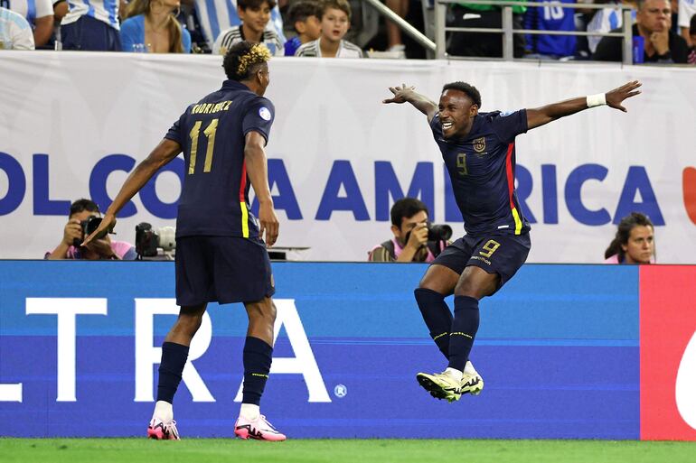 Kevin Rodríguez (11), jugador de la selección de Ecuador, festeja un gol en el partido frente a Argentina por los cuartos de final de la Copa América 2024 en el  NRG Stadium, en Houston, Texas.