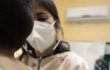 La fibrosis quística es una patología genética, de evolución crónica y progresiva; de compromiso multisistémico, es de decir, que afecta a diferentes órganos, principalmente el aparato digestivo y el aparato respiratorio,