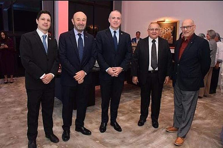 Manuel Alejandro Céspedes, Giuseppe Orlando, Fernando Beconi, Pedro Céspedes y José Zanotti Cavazzoni.