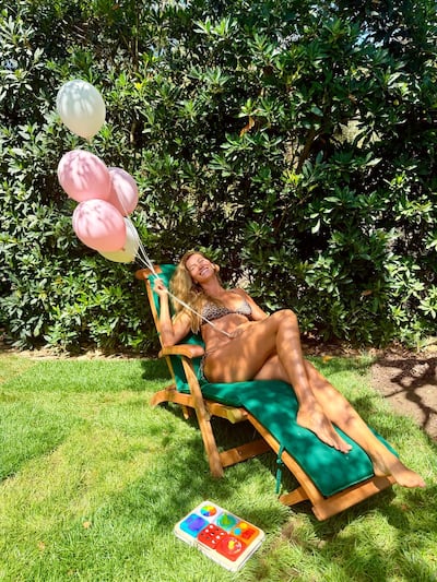 Gisele Bündchen celebrando su nueva vuelta al sol.