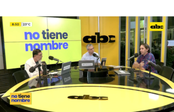 Santiago Ortiz, secretario general del Sindicato de Periodistas del Paraguay en estudios de ABC Cardinal, durante el programa No Tiene Nombre.