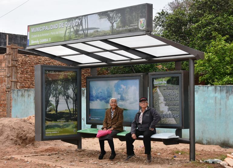 Refugio de pasajero que se había retirado de Quiindy, porque fue puesto por una ex intendenta liberal