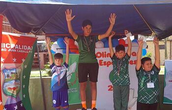 Premiación de atletas destacados durante las Olimpiadas Especiales.