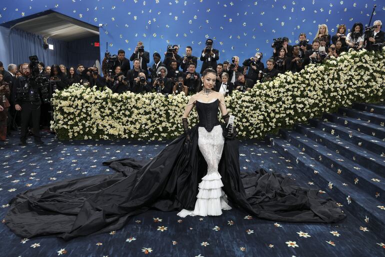 Actriz Gina Alice Redlinger, en la Met Gala.