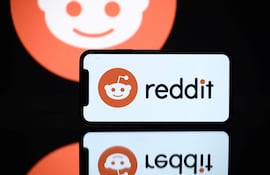 La red social Reddit presenta un recurso legal en Australia contra ley pionera sobre redes sociales.