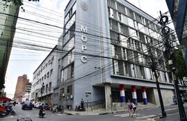 Fachada MOPC Alberdi y Oliva,foto Pedro Gonzalez,07 de agosto del 2023