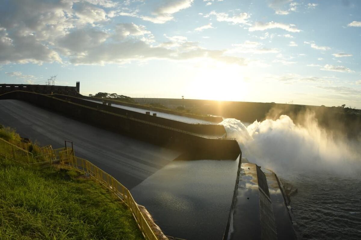 Itaipú aumentó 19,4% el suministro de energía a la ANDE entre enero y julio