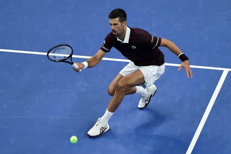 Pese a su ya avanzada edad, Novak Djokovic sigue demostrando un altísimo nivel tenístico.