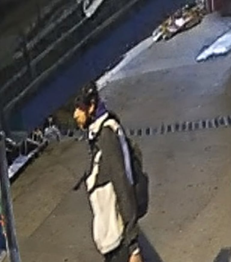 Captura de video de circuito cerrado que ayudó a identificar al sospechoso.