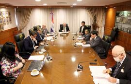 Los ministros de la Corte: Carolina Llanes, Alberto Martínez, Eugenio Jiménez, César Diesel, Luis Riera (presidente), Víctor Ríos, Manuel Ramírez, Gustavo Santander y César Garay, estarían analizando la asignación de agentes a 10 fiscalías adjuntas vacantes.