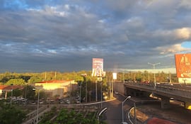 Meteorología anuncia un día cálido a caluroso.