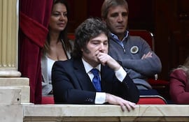 El presidente de Argentina, Javier Milei, asiste a la Cámara de Diputados durante el informe de gestión del jefe de Gabinete, Manuel Adorni, en Buenos Aires (Argentina).