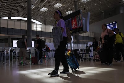 Las aerolíneas colombianas Wingo y Satena, la panameña Copa y Boliviana de Aviación se sumaron este jueves a la ola de suspensiones de vuelos en Venezuela