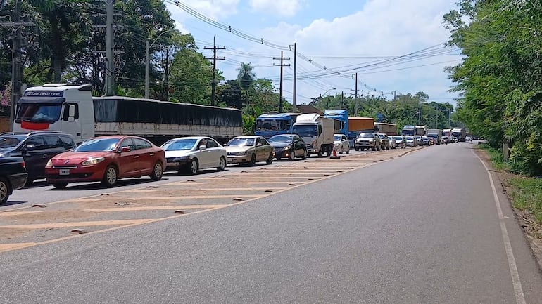 Camioneros del Guairá se suman a paro nacional por suba del combustible y reclaman reajuste del flete