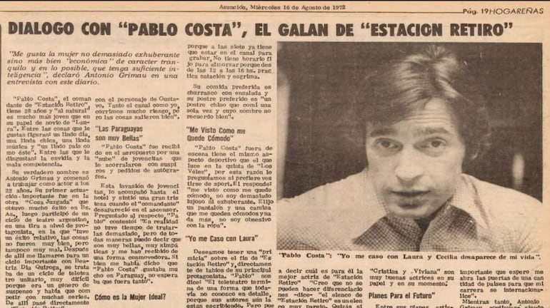 Retrato de Antonio Grimau con cabello castaño, sonriendo, en un artículo de periódico con texto visible sobre su vida y carrera.