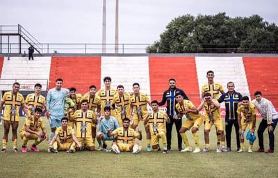 Equipo del Sportivo Trinidense