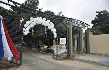 Archivo. Imagen del portón de acceso al Cementerio del Este.