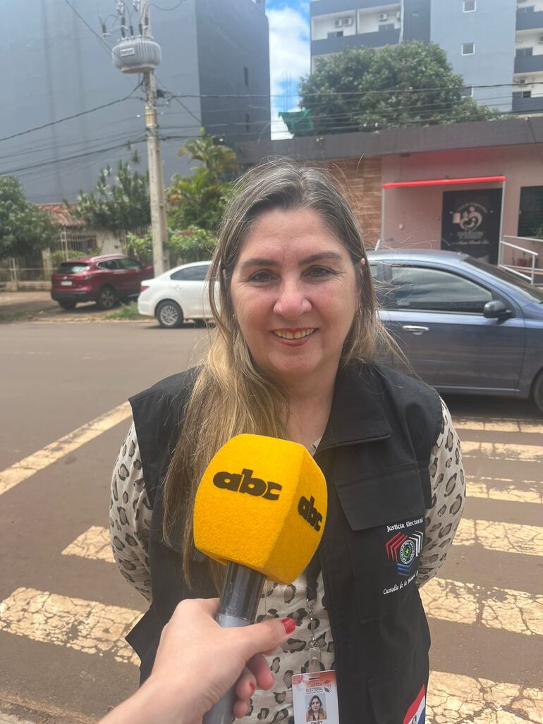 La directora de Derechos Humanos del Tribunal Superior de Justicia Electoral (TSJE), Daysi Llano